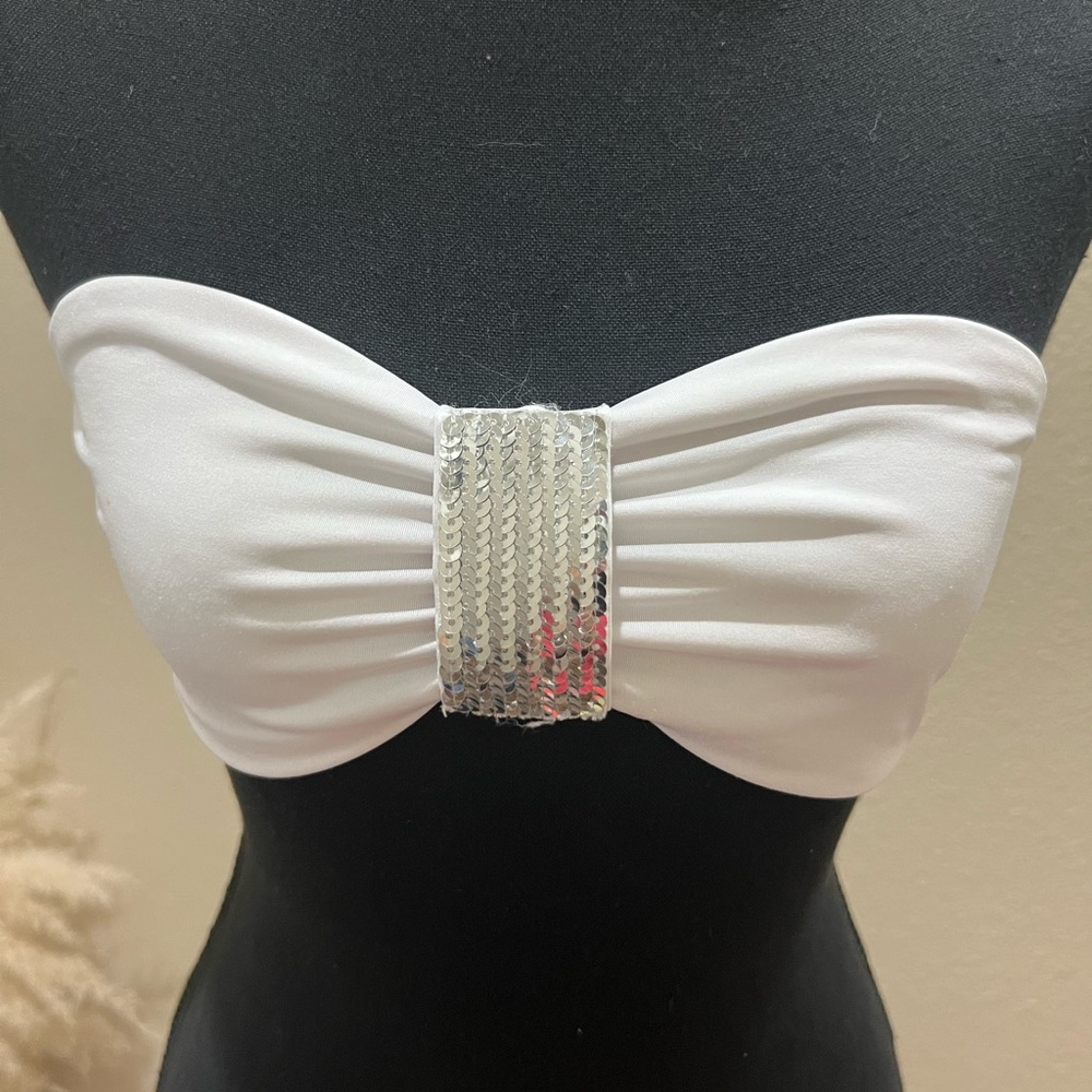 Women’s White bikini top